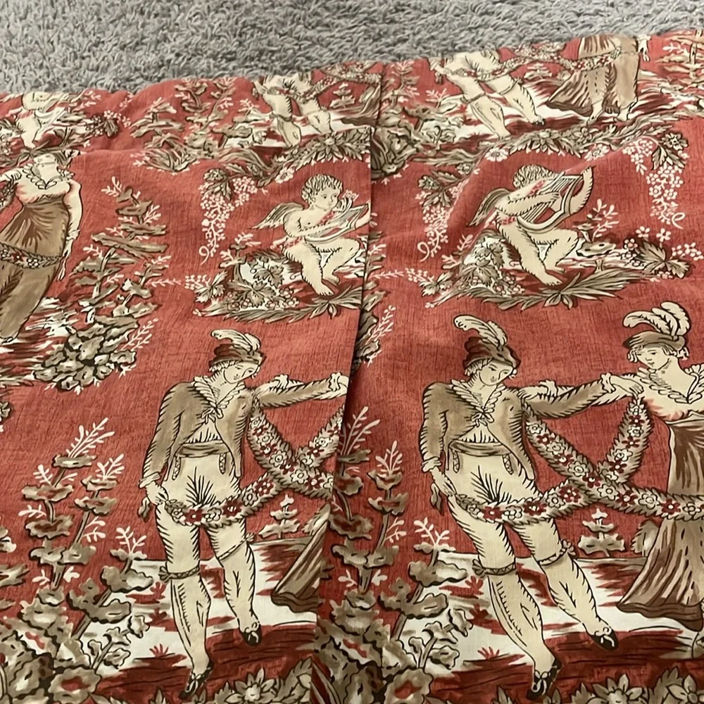Toile Curtains (2) & Shams (2) with Romantic Couple & Cupid playing Harp. - Picture 7 of 8